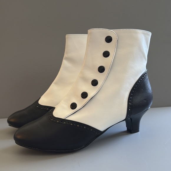 Bordello Shoes - Bordello Pleaser Kitten Heel Wingtip Button Ankle Boots Women Size 10 Flora-1023
